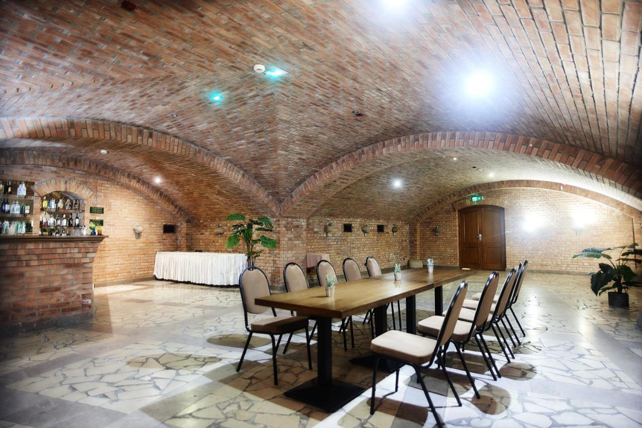 Hotel Sphinx Zabia Wola ภายนอก รูปภาพ