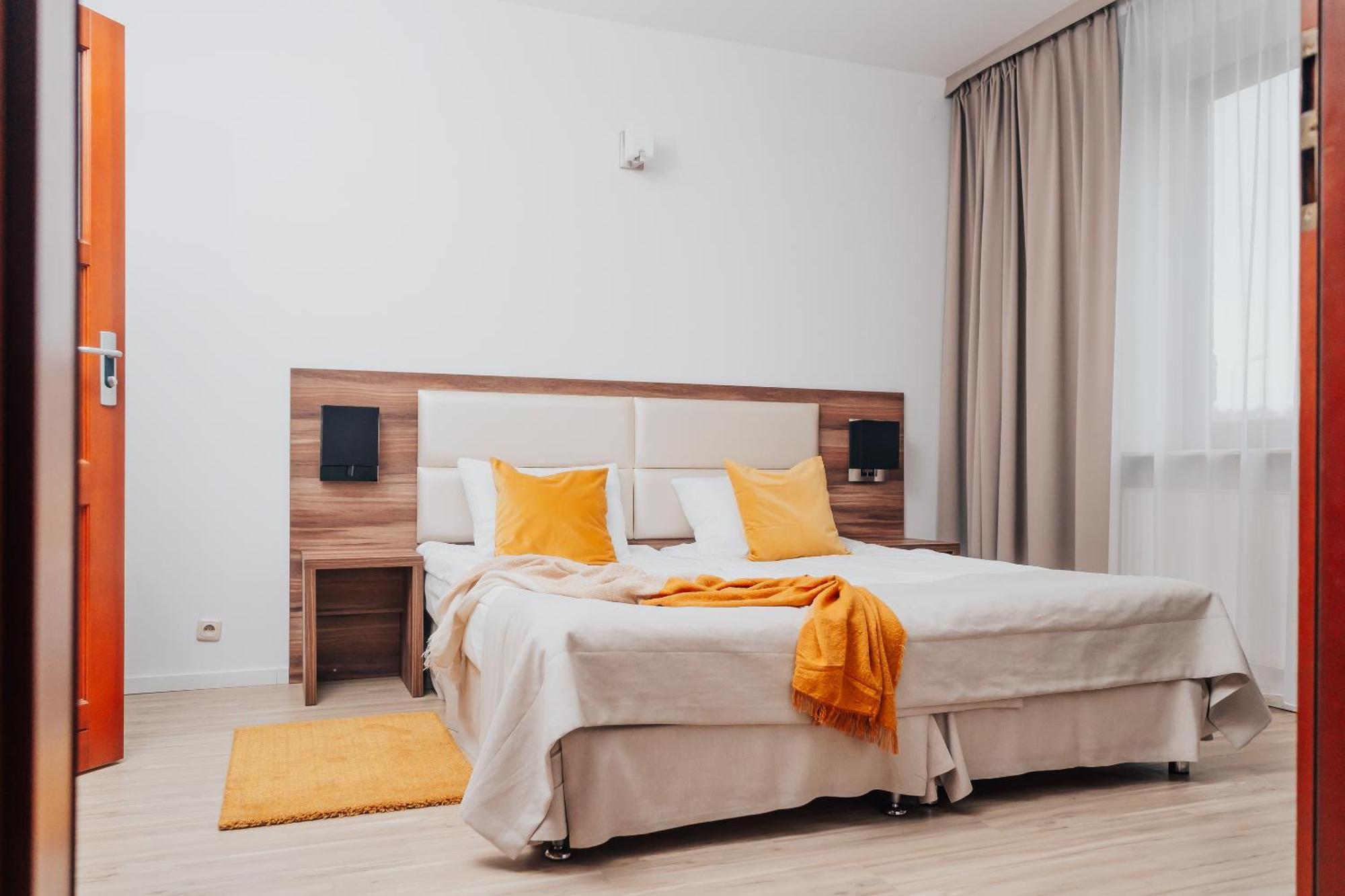 Hotel Sphinx Zabia Wola ภายนอก รูปภาพ