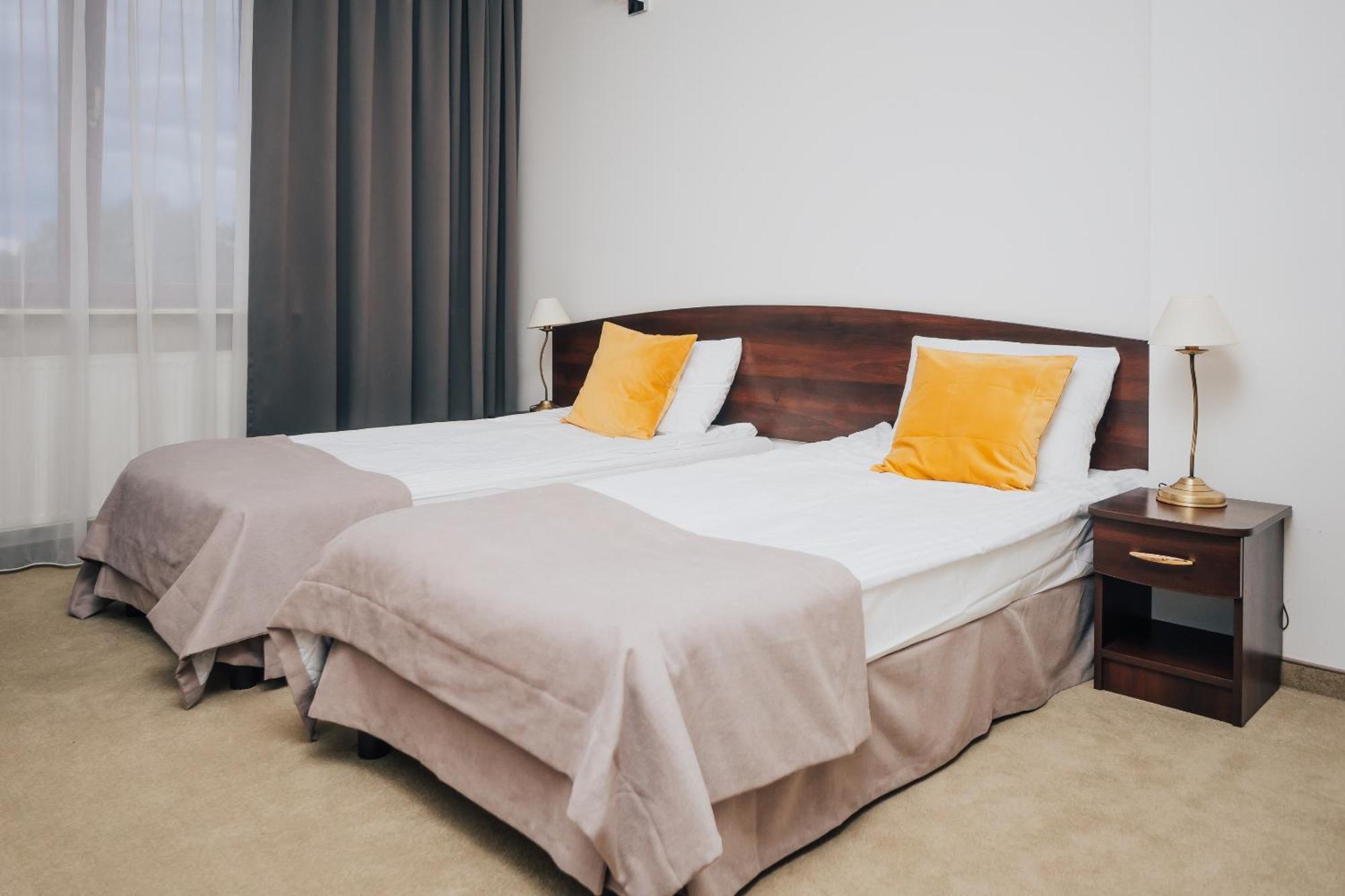 Hotel Sphinx Zabia Wola ภายนอก รูปภาพ
